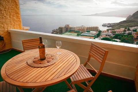Natural landscape, View (from property/room), Balcony/Terrace, Mountain view, Sea view