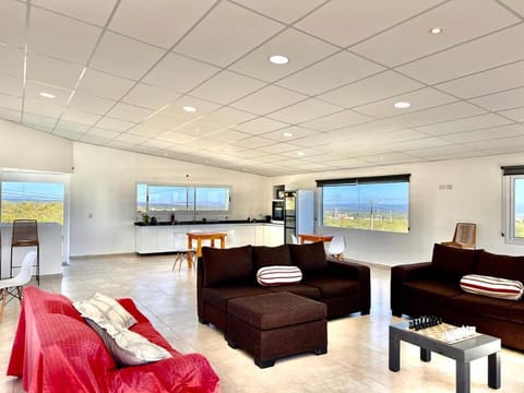 Communal lounge/ TV room, Communal lounge/ TV room, TV and multimedia, Kitchen or kitchenette, Living room, Seating area