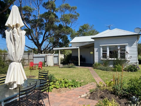 Property building, Garden, Garden view