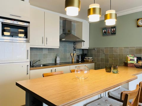 Dining area, kitchen