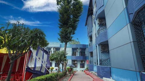 Property building, Day, Street view