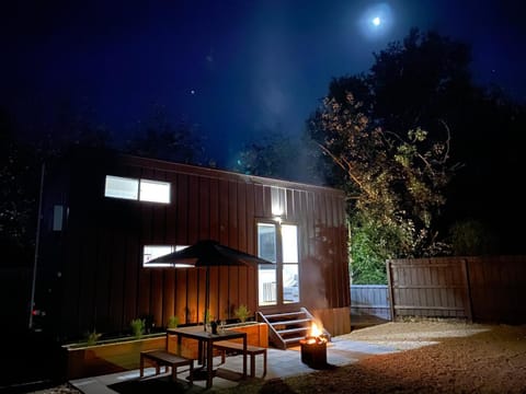 Patio, Night, Dining area