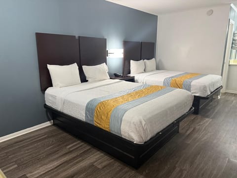 Smith Motel Motel in Calhoun