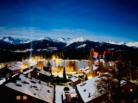 Attique - vue plongeante sur le lac de la Moubra Apartment in Crans-Montana