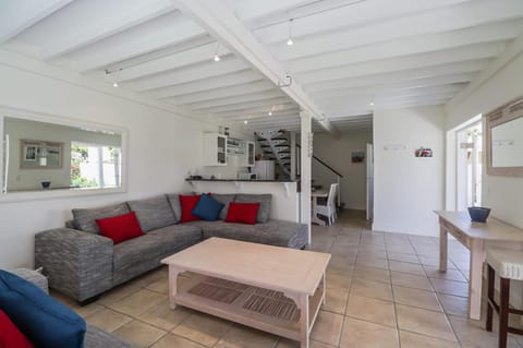 TV and multimedia, Seating area