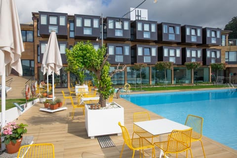 Property building, Swimming pool