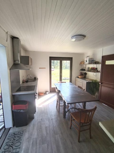 Châlet 8 personnes + grand terrain et rivière Chalet in Haute-Savoie