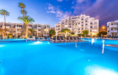 Property building, Swimming pool, Swimming pool