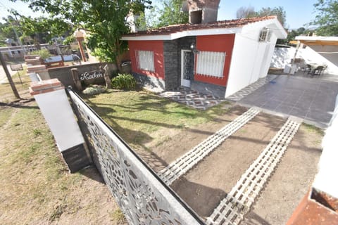 Property building, Neighbourhood, Garden, Garden view