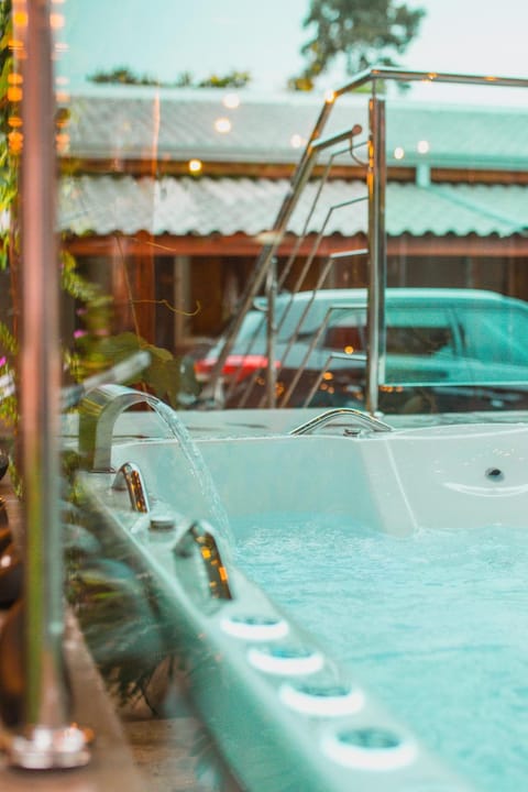 Hot Tub, Open Air Bath