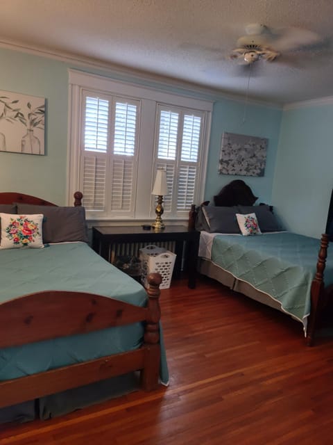 Welcome To Downtown Pickens close to Clemson and Lake Keowee House in Pickens County