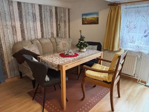 Balcony/Terrace, Living room, Seating area, Dining area