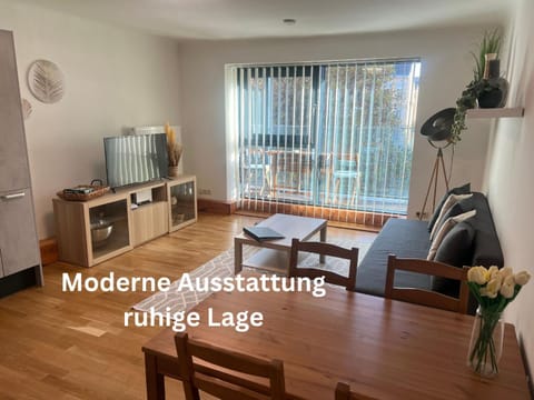 TV and multimedia, Living room, Photo of the whole room, Dining area