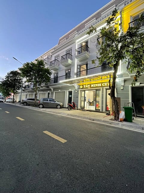 Property building, Neighbourhood, Street view