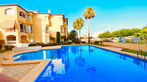 Garden, Swimming pool