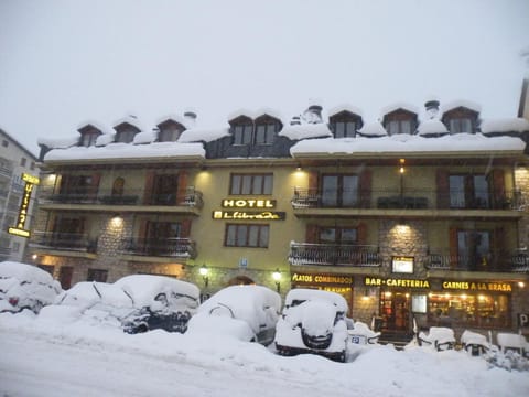 Facade/entrance, Winter