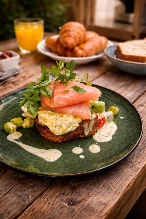 Food and drinks, Food, Breakfast, Continental breakfast