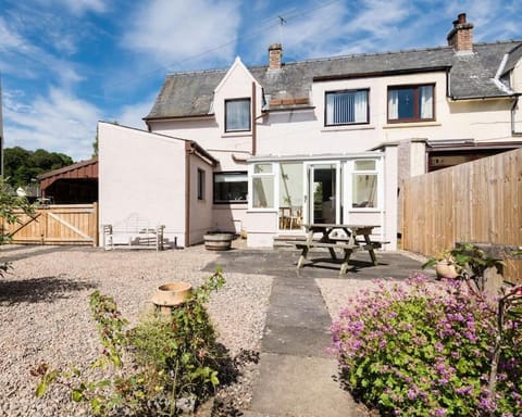 No27 Willowbank House in Scotland