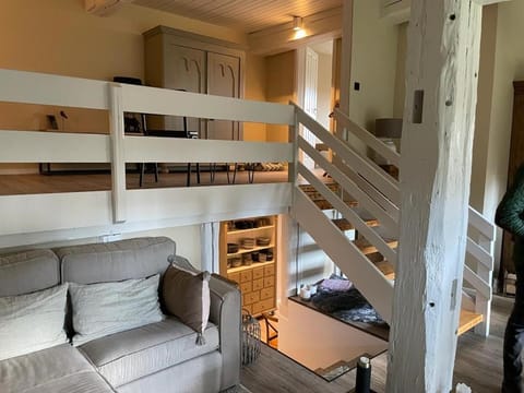 Living room, Photo of the whole room