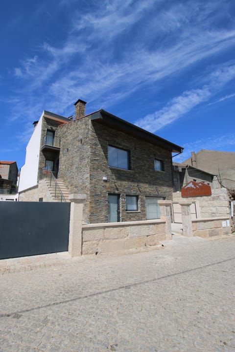 Property building, Day, Landmark view