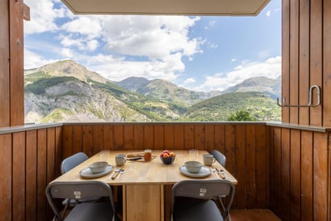 Studio de charme avec vue sur le Val d'Allos, parking et Wifi gratuit Apartment in Allos