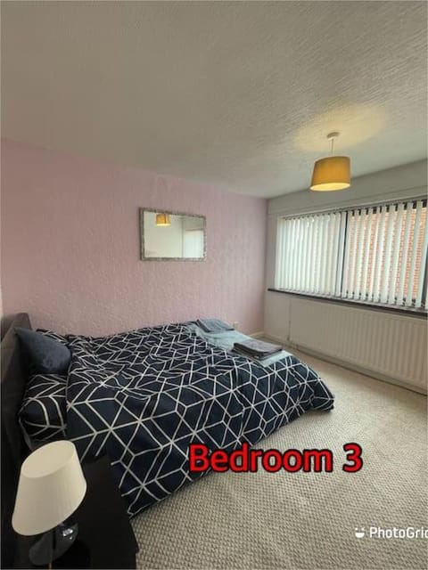 Super deluxe extra large 3 bedroom apartment Apartment in England