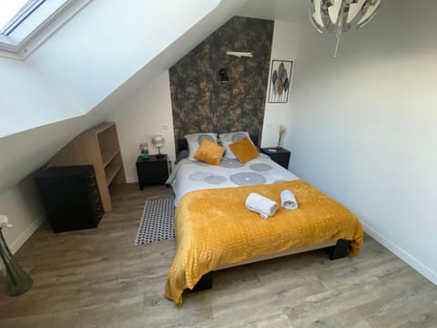 Logement au calme à 20 minutes a pied du circuit avec garage privé House in Le Mans