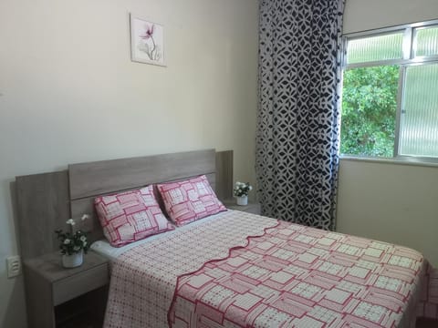 Bed, Bedroom, Street view, locker, towels, wardrobe