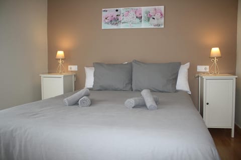 Bed, Photo of the whole room