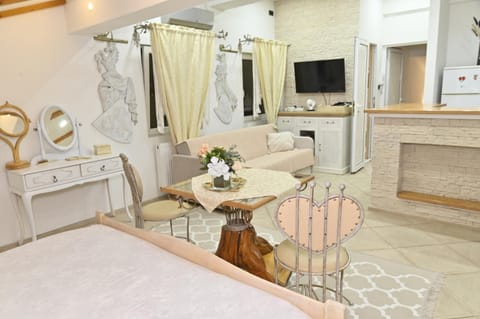 Property building, Photo of the whole room