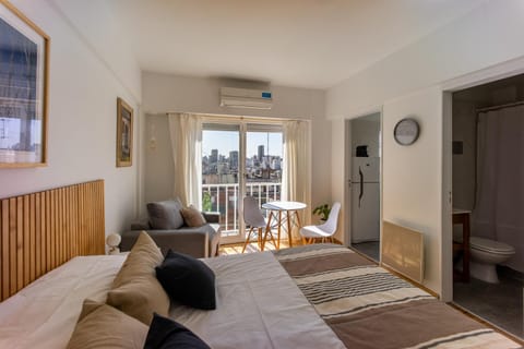 Living room, Photo of the whole room, Bedroom, internet