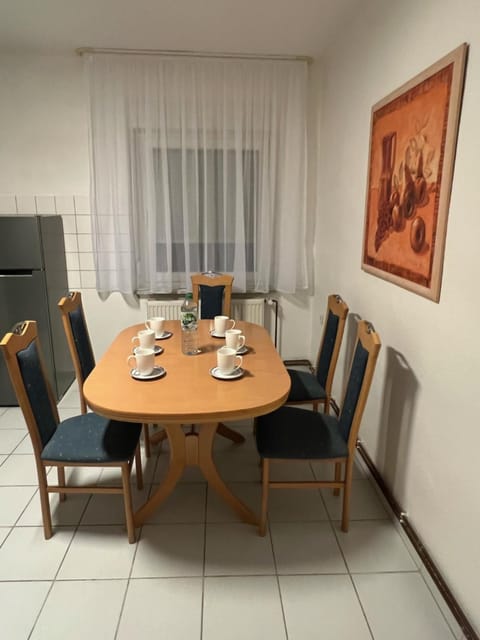 Dining area, kitchen