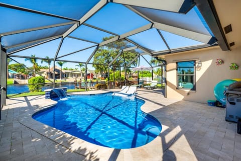 Patio, Day, Balcony/Terrace, Pool view, Swimming pool, Swimming pool, sunbed