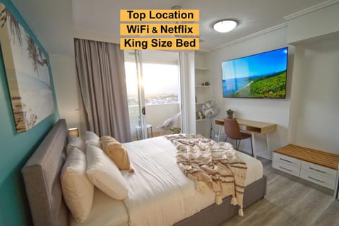 Bed, TV and multimedia, Photo of the whole room, Evening entertainment, Bedroom