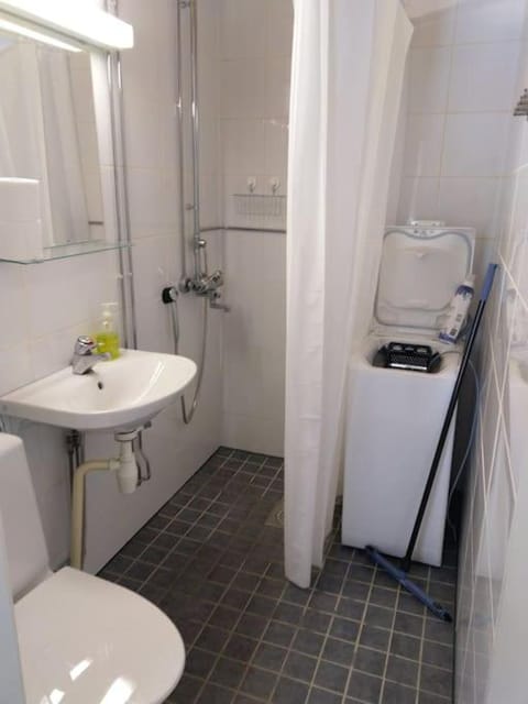 Shower, Bathroom, washing machine