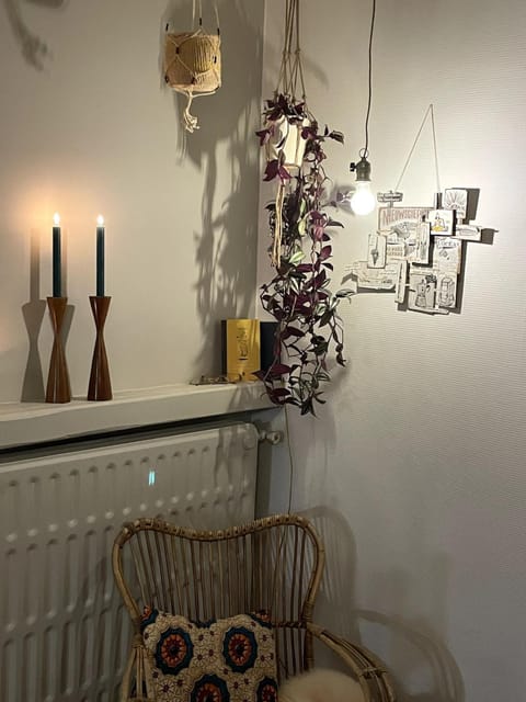 Living room, Decorative detail, Seating area