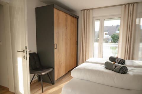 Bed, Bedroom, wardrobe