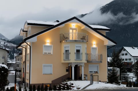 Property building, Winter, Mountain view