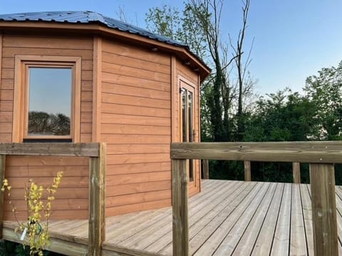 Camping à la ferme - Hébergements insolites Campground/
RV Resort in Normandy