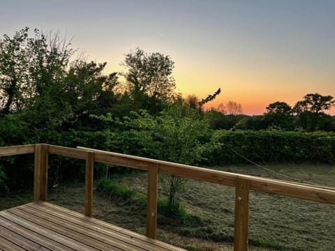 Camping à la ferme - Hébergements insolites Campground/
RV Resort in Normandy