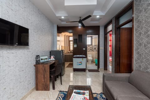 Living room, Dining area, Entertainment
