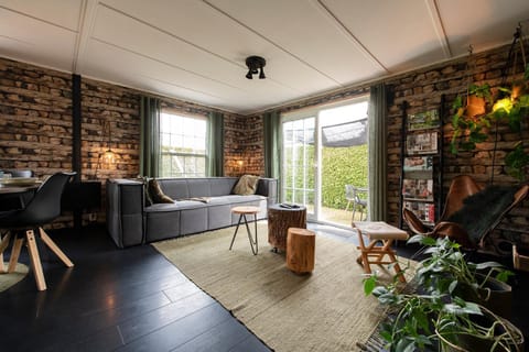 Living room, Dining area, Garden view
