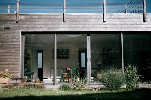 Property building, Spring