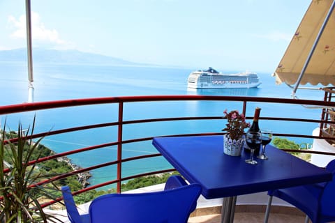 Natural landscape, View (from property/room), Balcony/Terrace, Sea view