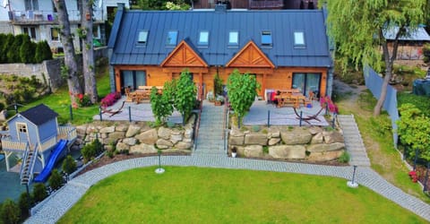 Property building, Day
