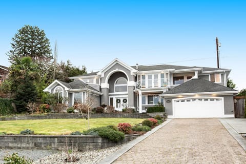 Island Time Escape House in Camano Island