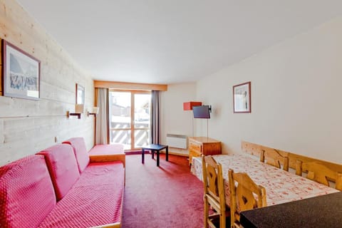 Bed, kitchen