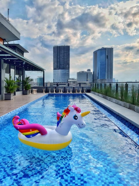Property building, Swimming pool