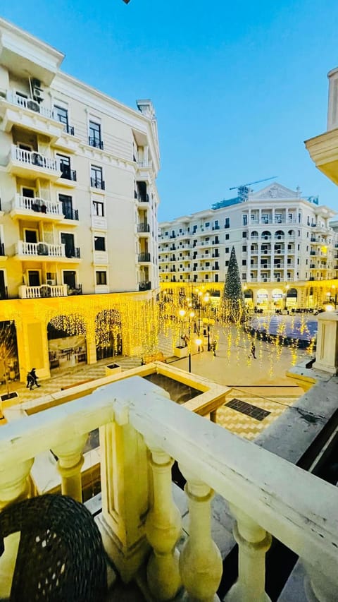 Evening entertainment, City view, Location