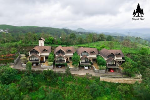 Property building, Day, Natural landscape, Bird's eye view, Mountain view
